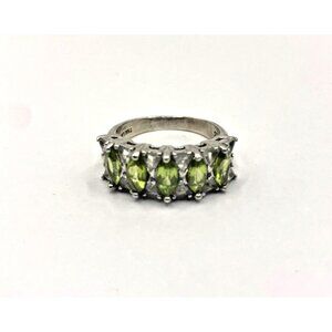 925 Silver Ring Size 8.5 Peridot, Light Green Stone